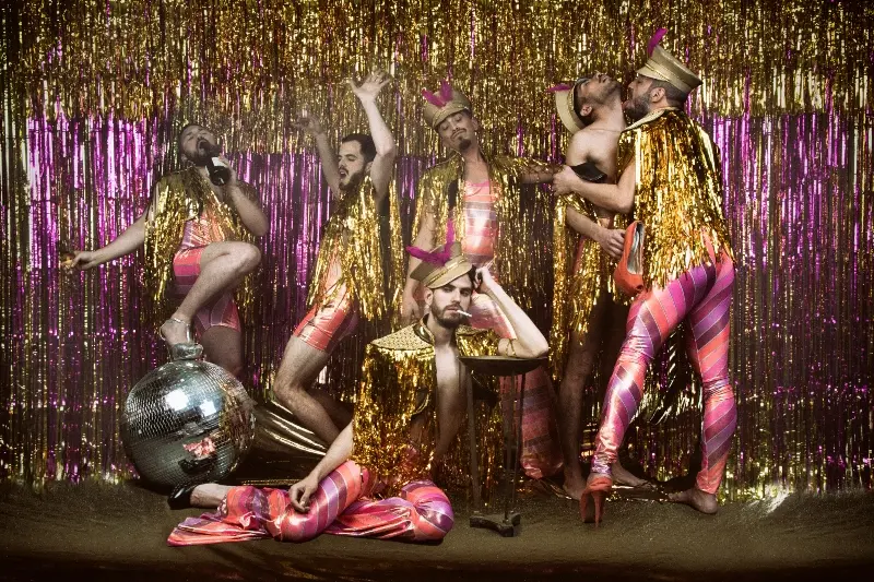 Obra que recrea el ritmo de las noches gay en dictadura llega a Valparaíso